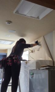 エアコン設置施工中写真