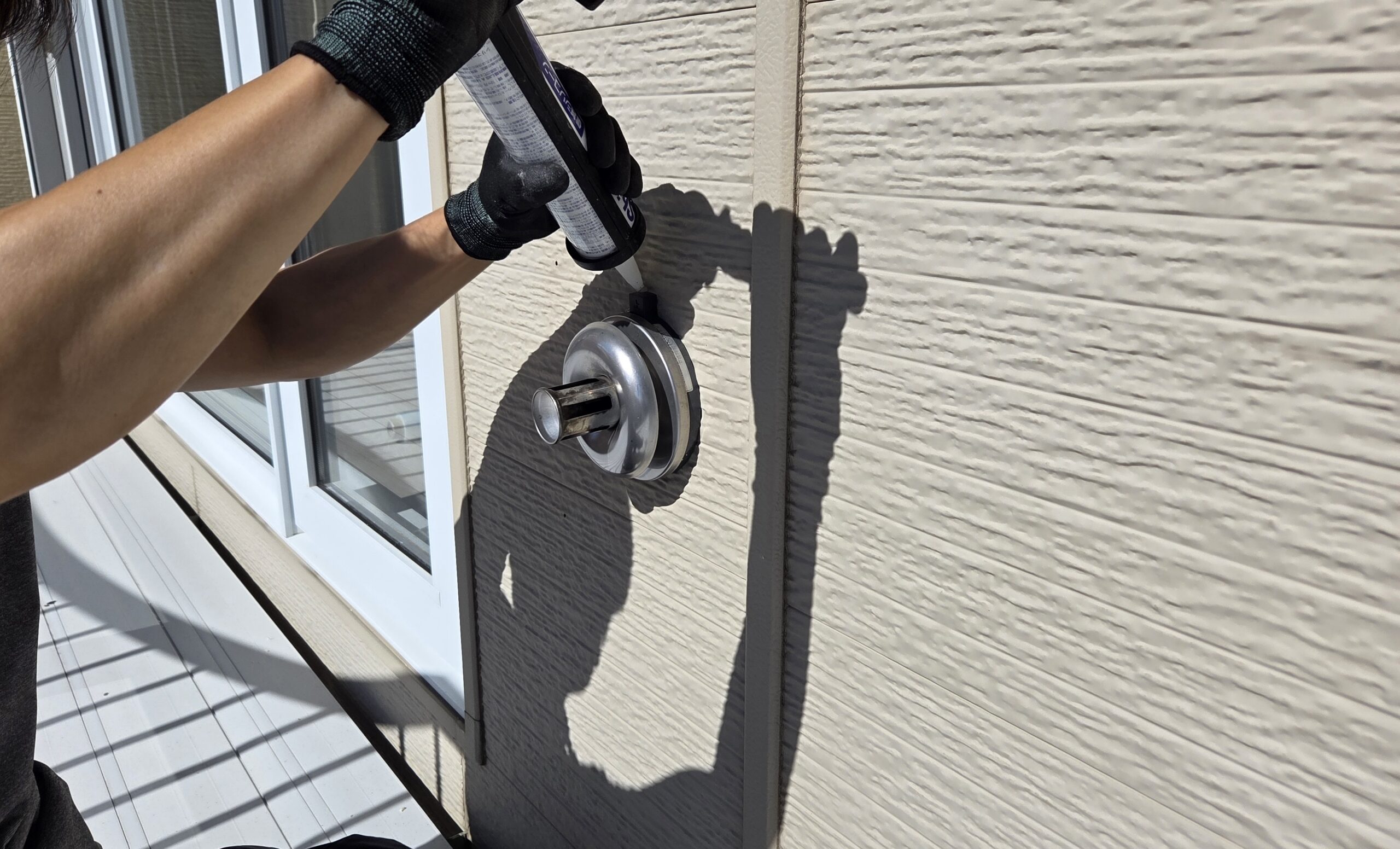 給排気トップ穴あけ工事