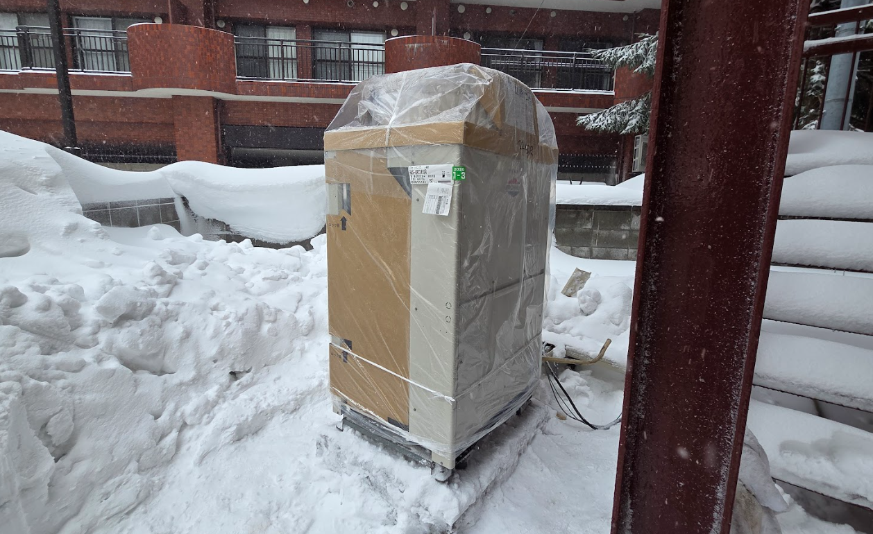 EHP業務用マルチエアコン室外機の据付（札幌市中央区 介護施設）